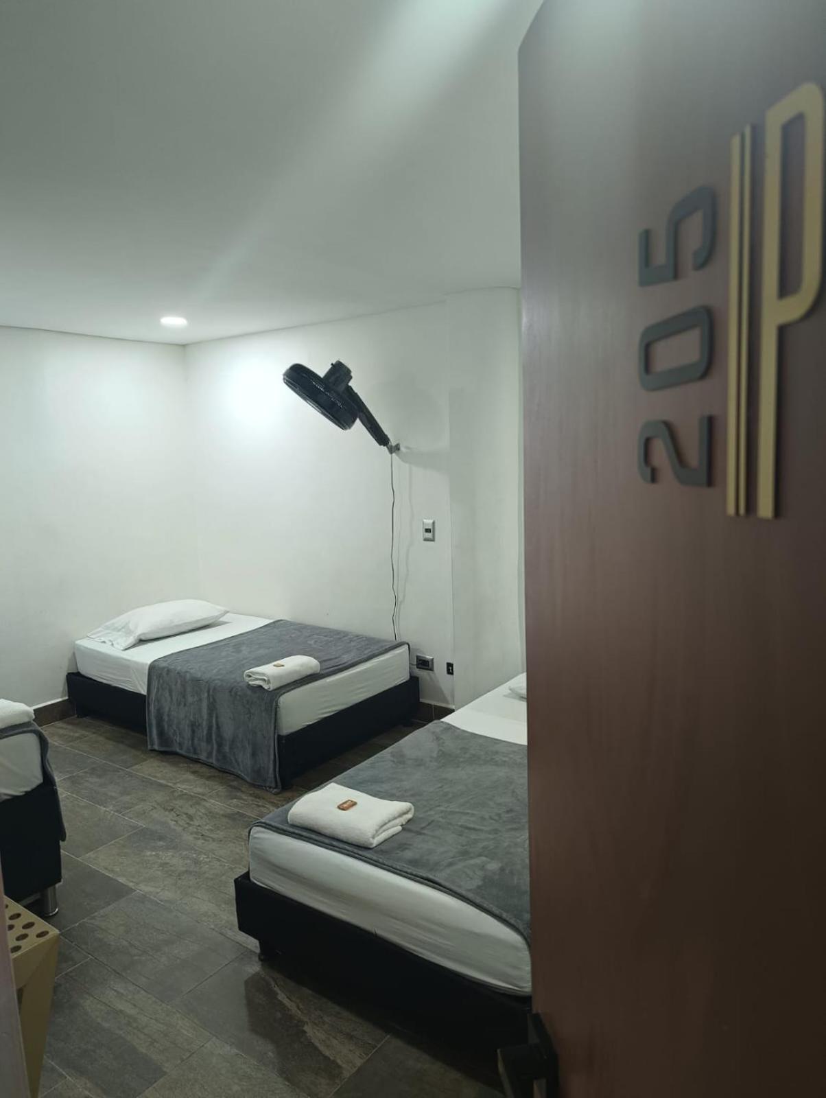 Hotel Prestige Medellin Exterior photo